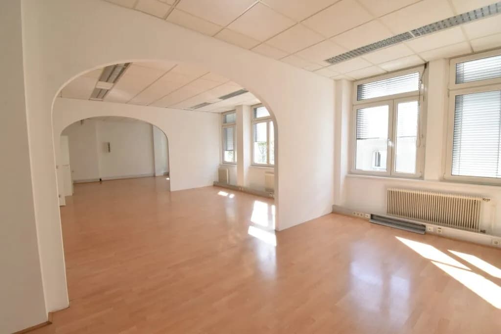 11-Zimmer-Gewerbeimmobilie mieten in Wien – 359 m², € 5.421 – Bild 3 von 6