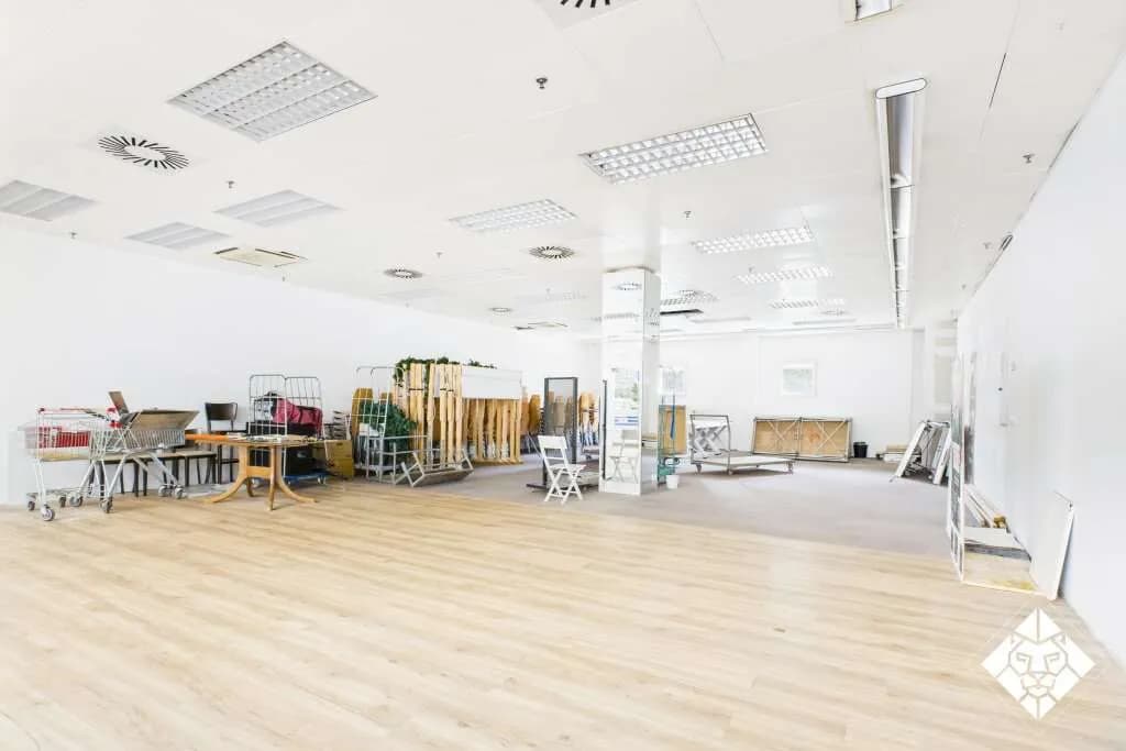 1-Zimmer-Gewerbeimmobilie mieten in Kufstein – 151 m², € 2.345 – Bild 2 von 6