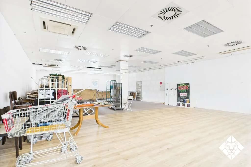 1-Zimmer-Gewerbeimmobilie mieten in Kufstein – 151 m², € 2.345 – Bild 4 von 6