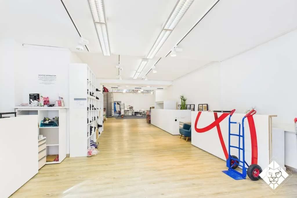 2-Zimmer-Gewerbeimmobilie mieten in Kufstein – 330 m², € 4.500 – Bild 2 von 11