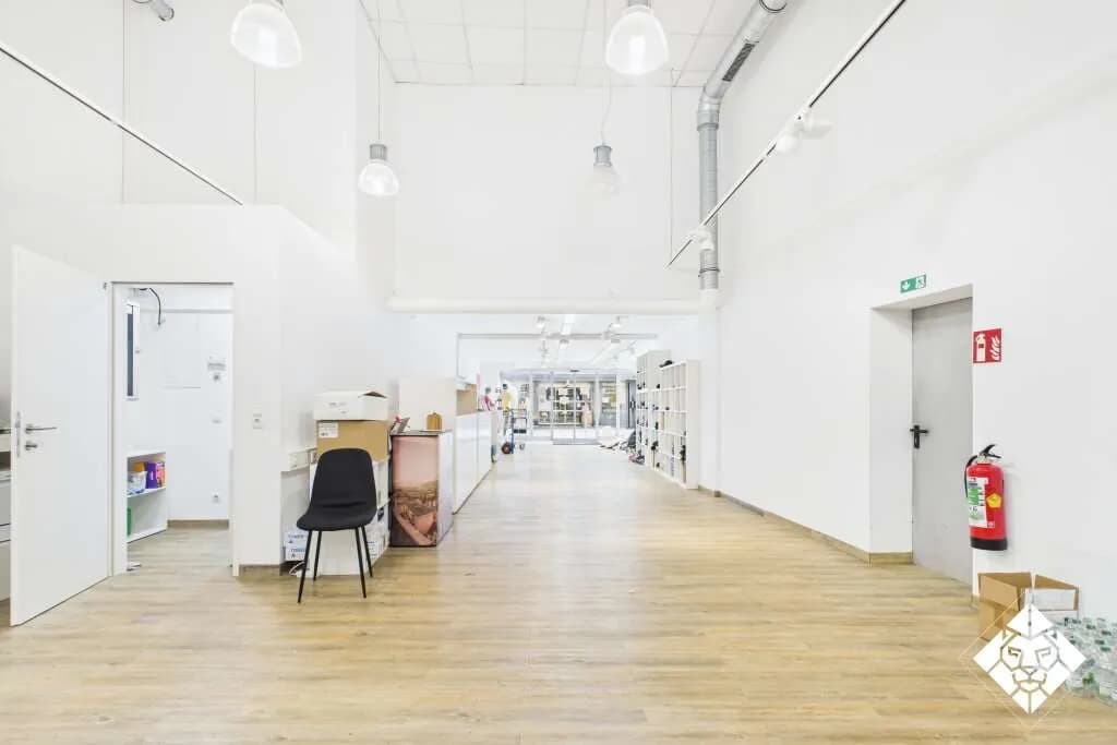 2-Zimmer-Gewerbeimmobilie mieten in Kufstein – 330 m², € 4.500 – Bild 4 von 11