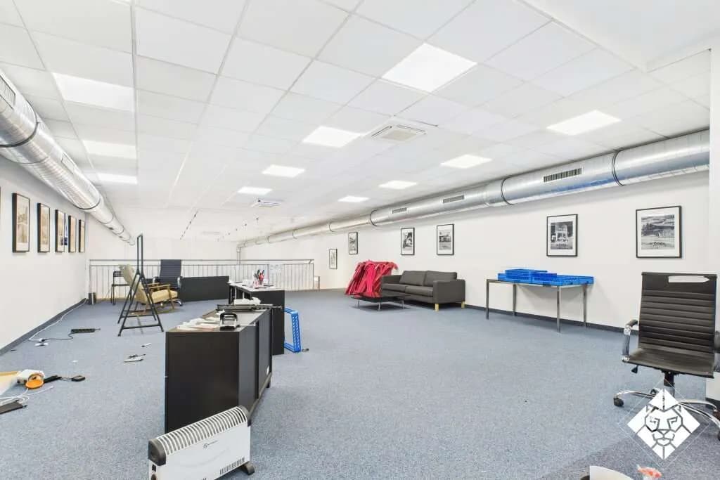 2-Zimmer-Gewerbeimmobilie mieten in Kufstein – 330 m², € 4.500 – Bild 8 von 11