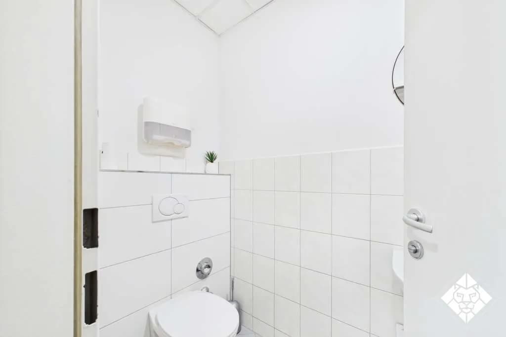 2-Zimmer-Gewerbeimmobilie mieten in Kufstein – 330 m², € 4.500 – Bild 9 von 11