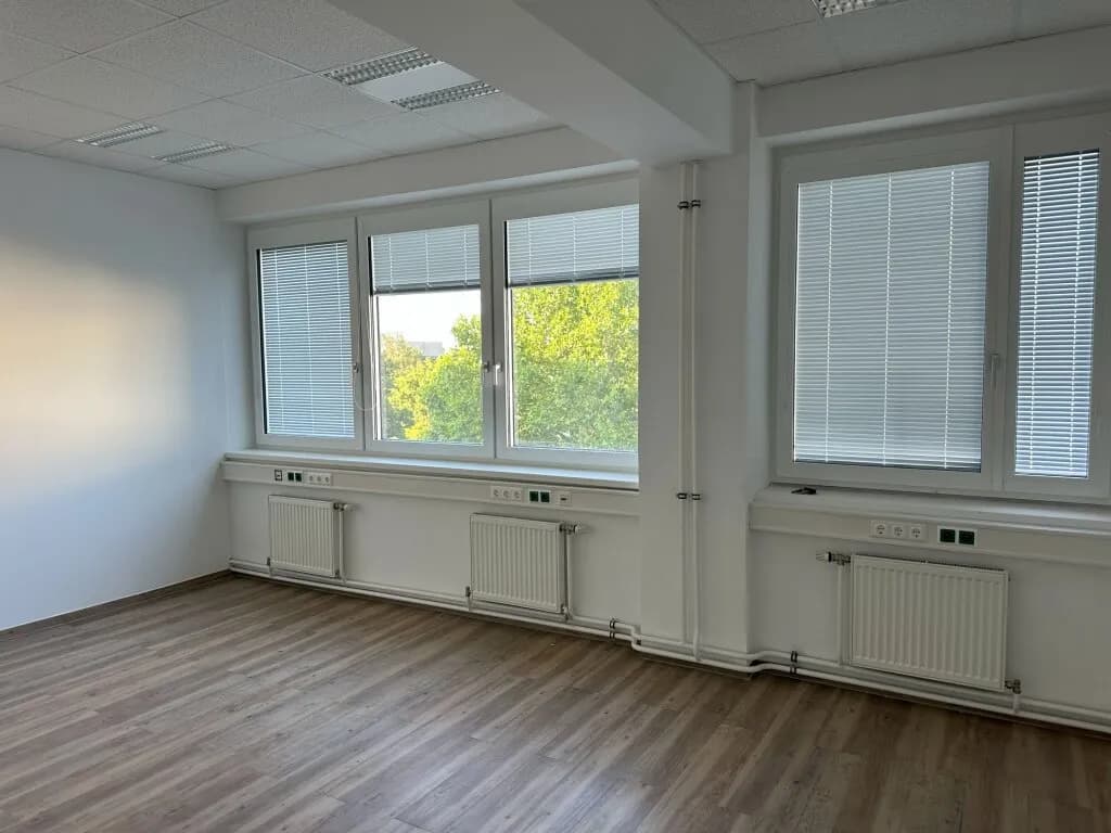 1-Zimmer-Gewerbeimmobilie mieten in Wien – 24 m², € 531 – Bild 2 von 12