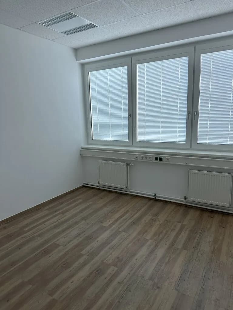 1-Zimmer-Gewerbeimmobilie mieten in Wien – 24 m², € 531 – Bild 4 von 12