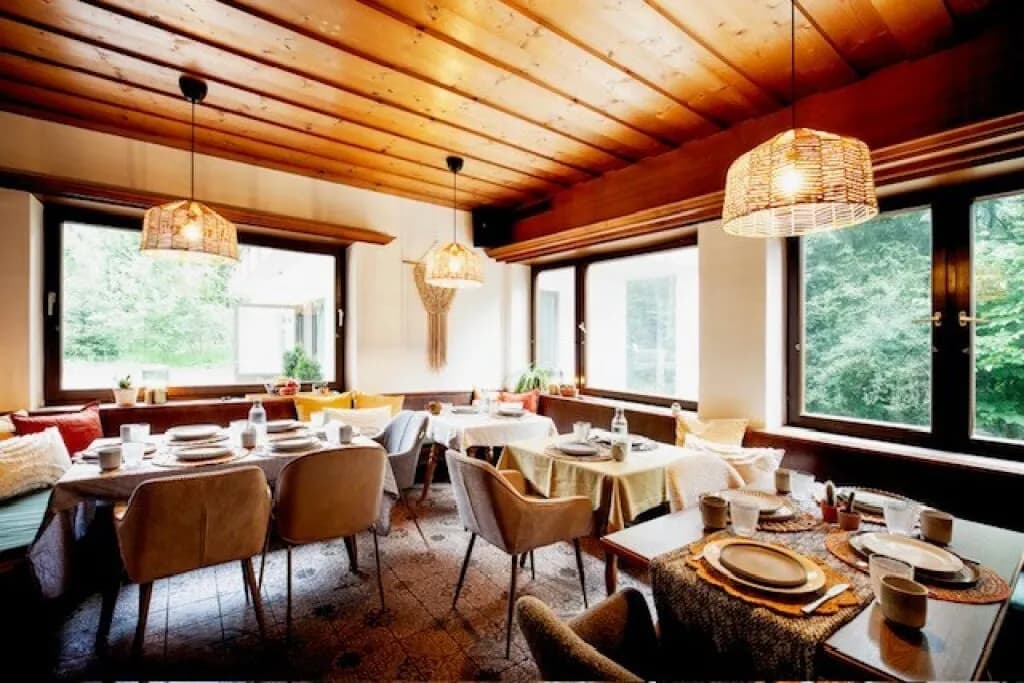 16-Zimmer-Gewerbeimmobilie kaufen in Schwaz – 312 m², € 2.700.000 – Bild 7 von 19