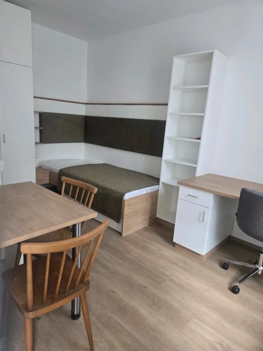 1-Zimmer-Wohnung mieten in Leoben – 20 m², € 400 – Bild 2 von 6