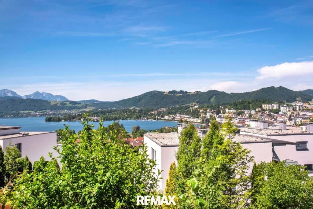 6-Zimmer-Haus kaufen in Gmunden – 204 m², € 1.750.000