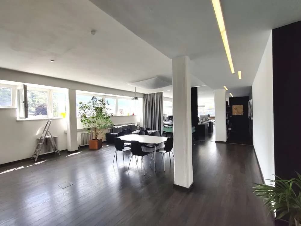 Gewerbeimmobilie mieten in Salzburg Stadt – 140 m², € 353