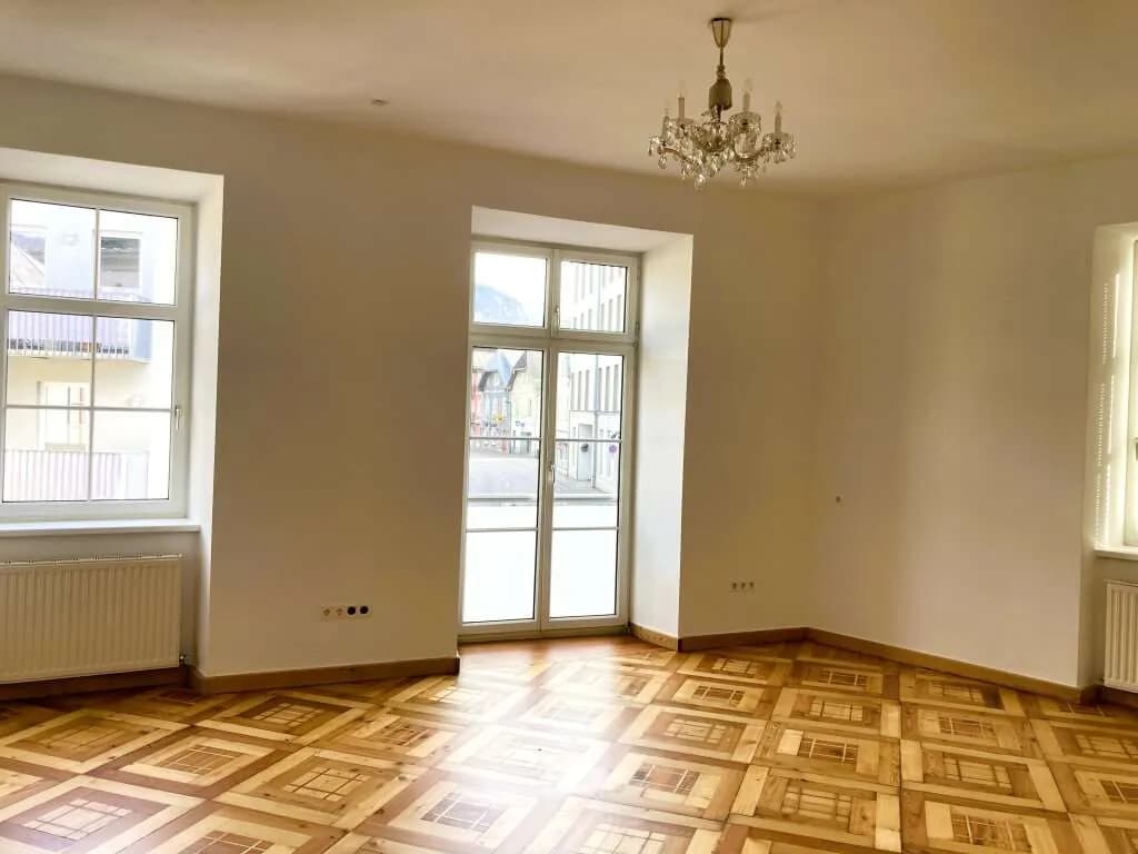 5-Zimmer-Gewerbeimmobilie kaufen in Gmunden – 117 m², € 369.000 – Bild 3 von 11