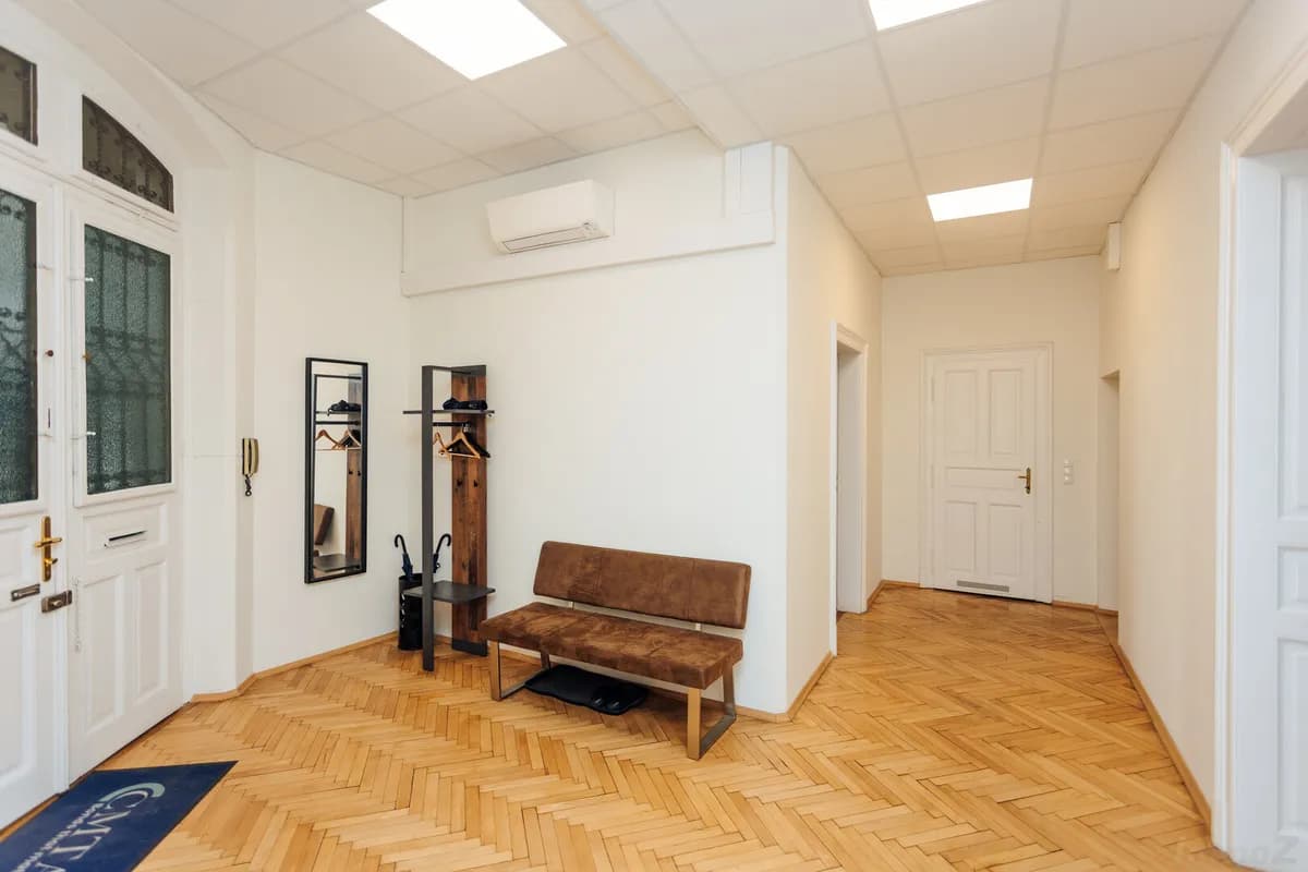 4-Zimmer-Gewerbeimmobilie mieten in Graz – 308 m², € 3.895 – Bild 16 von 31