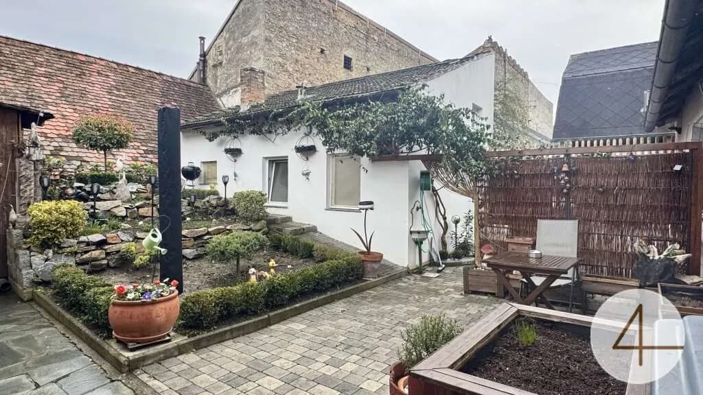 Haus kaufen in Horn – 338 m², € 450.000