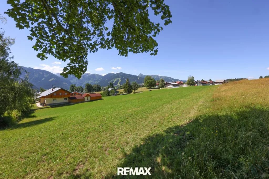 Grundstück kaufen in Liezen – 9 011 m², € 580.000