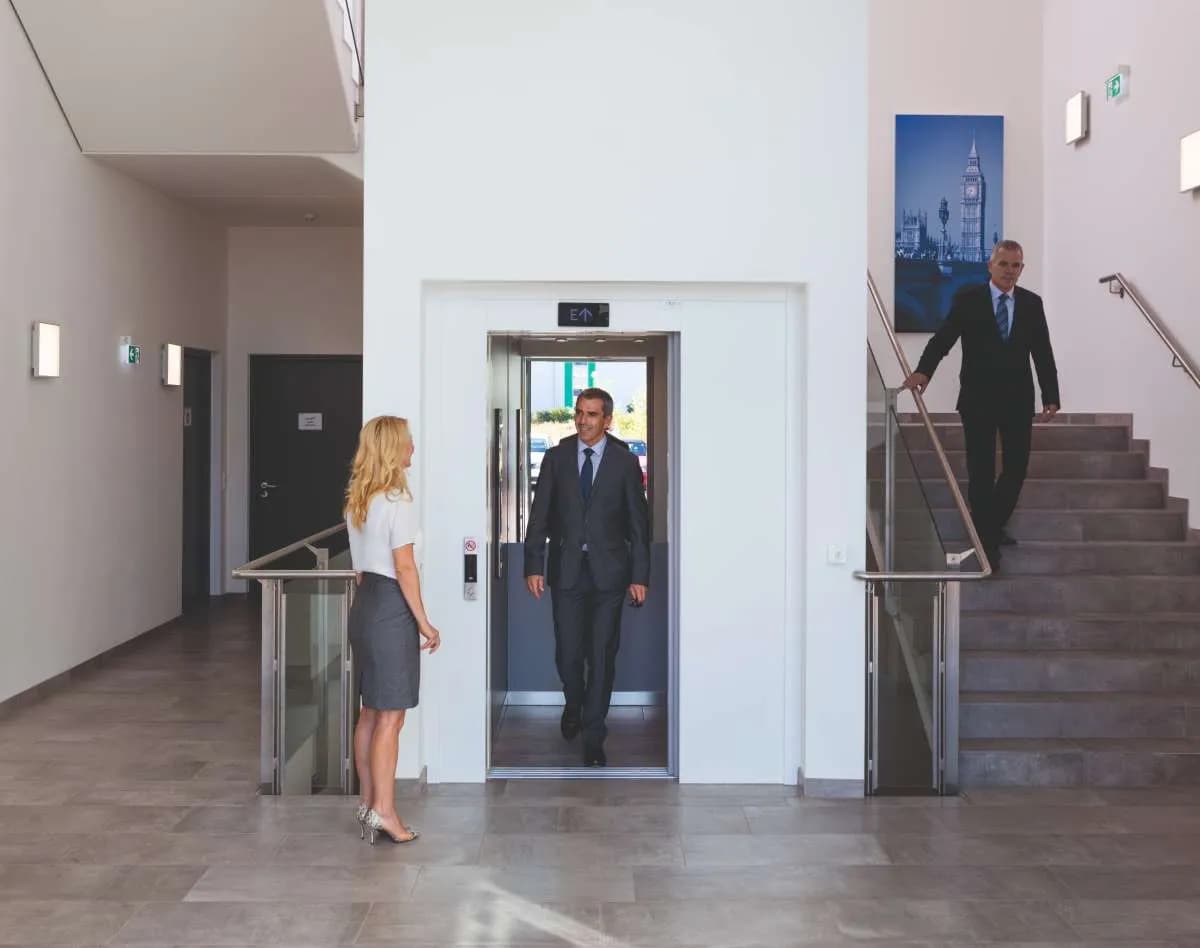 Gewerbeimmobilie mieten in Wien – 673 m², € 11.214