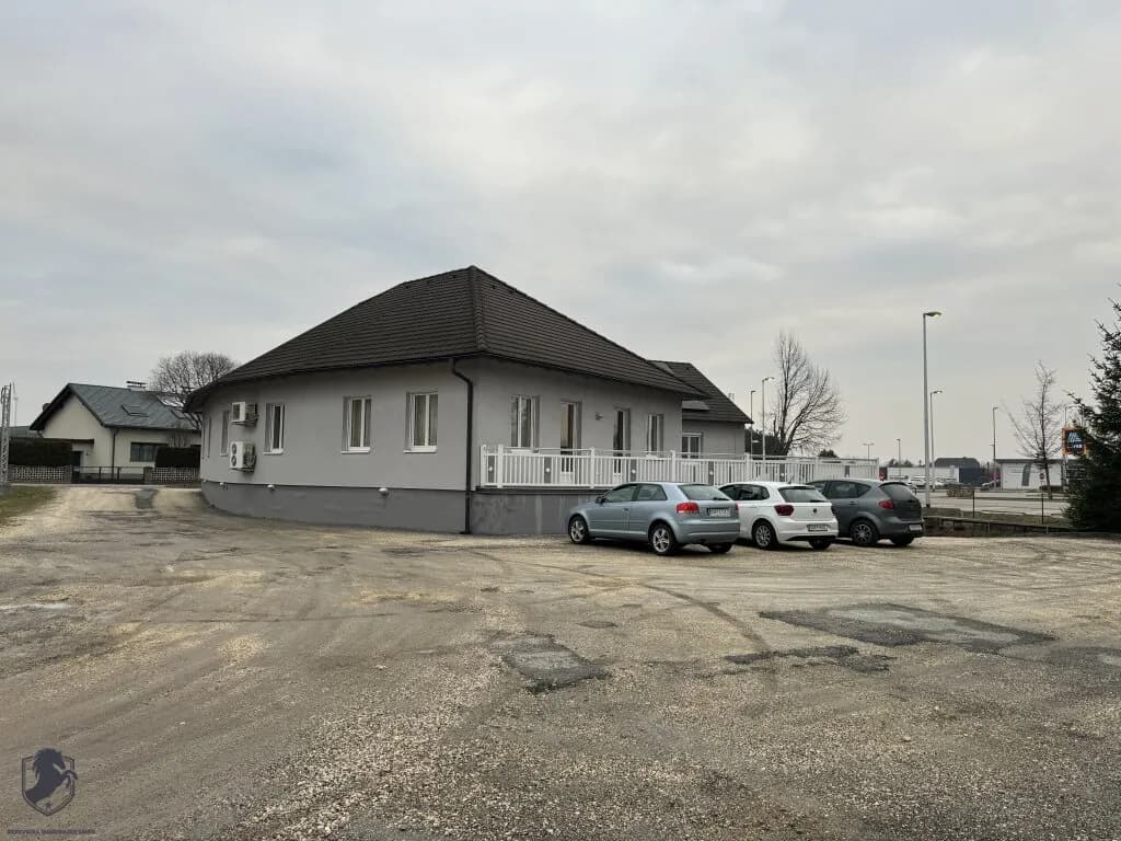 8-Zimmer-Gewerbeimmobilie kaufen in Korneuburg – 320 m², € 1.300.000 – Bild 3 von 32
