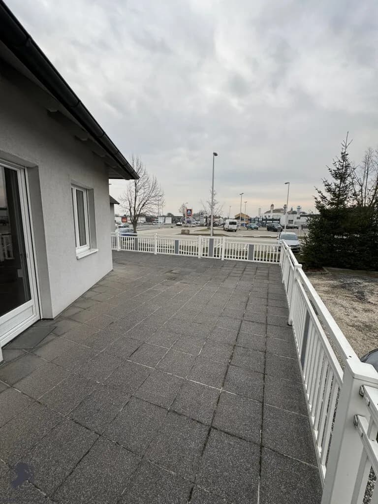 8-Zimmer-Gewerbeimmobilie kaufen in Korneuburg – 320 m², € 1.300.000 – Bild 4 von 32