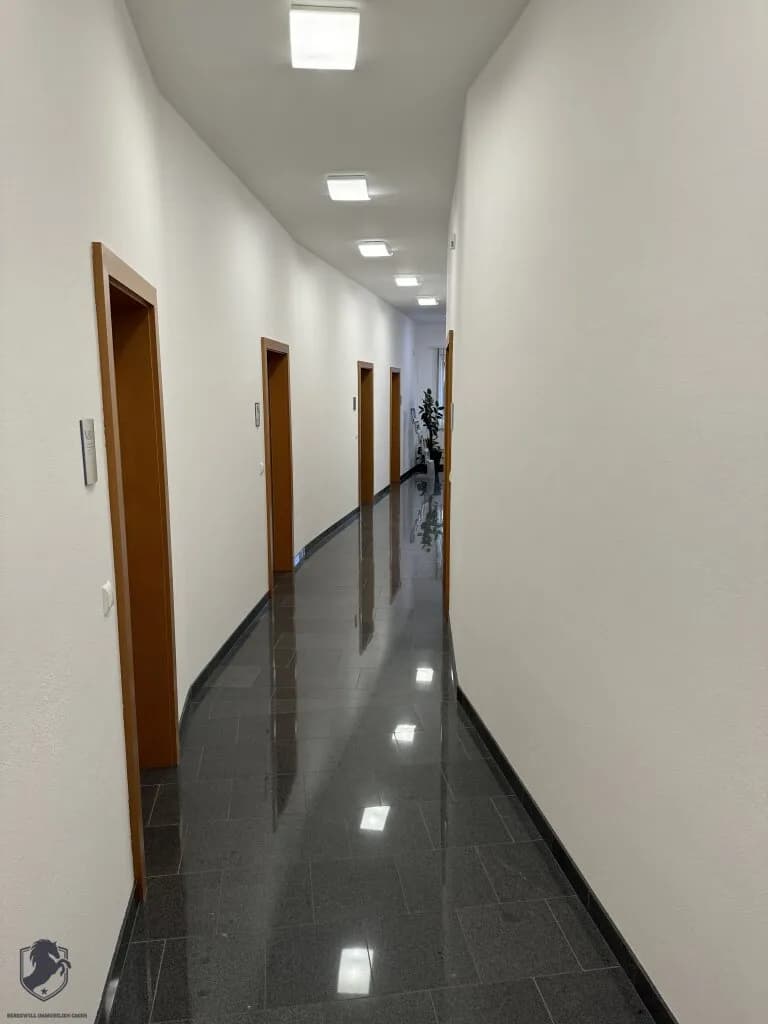 8-Zimmer-Gewerbeimmobilie kaufen in Korneuburg – 320 m², € 1.300.000 – Bild 6 von 32