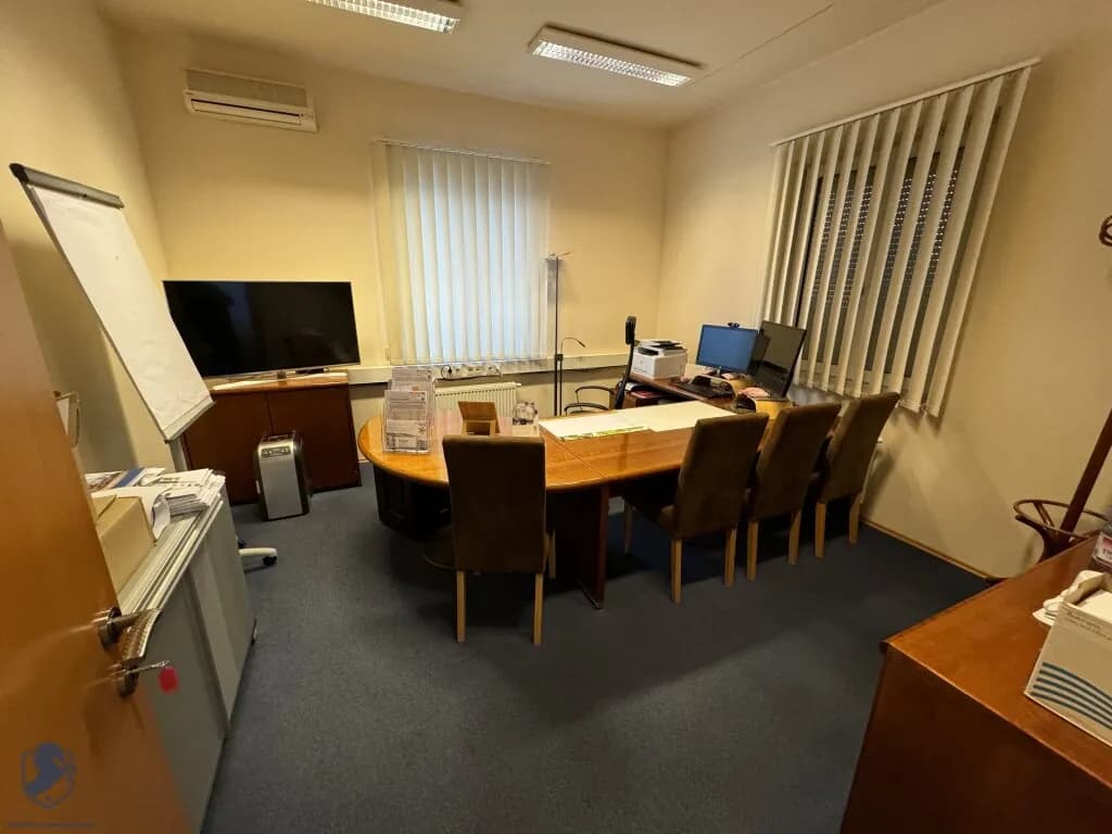 8-Zimmer-Gewerbeimmobilie kaufen in Korneuburg – 320 m², € 1.300.000 – Bild 13 von 32