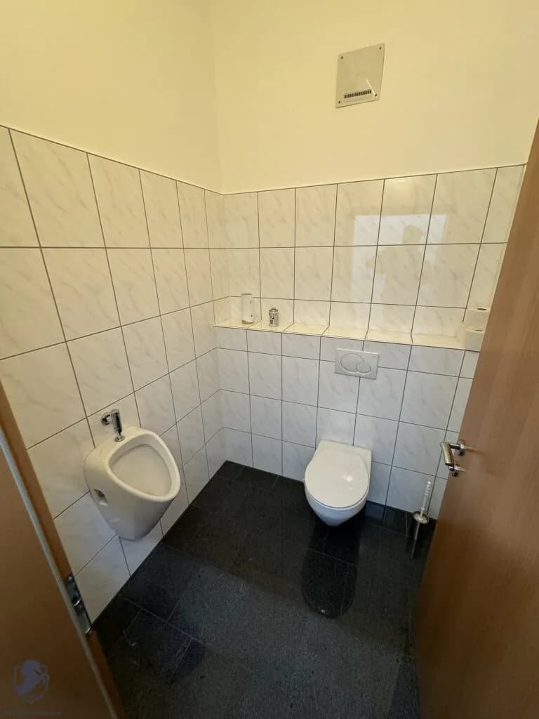 8-Zimmer-Gewerbeimmobilie kaufen in Korneuburg – 320 m², € 1.300.000 – Bild 24 von 32