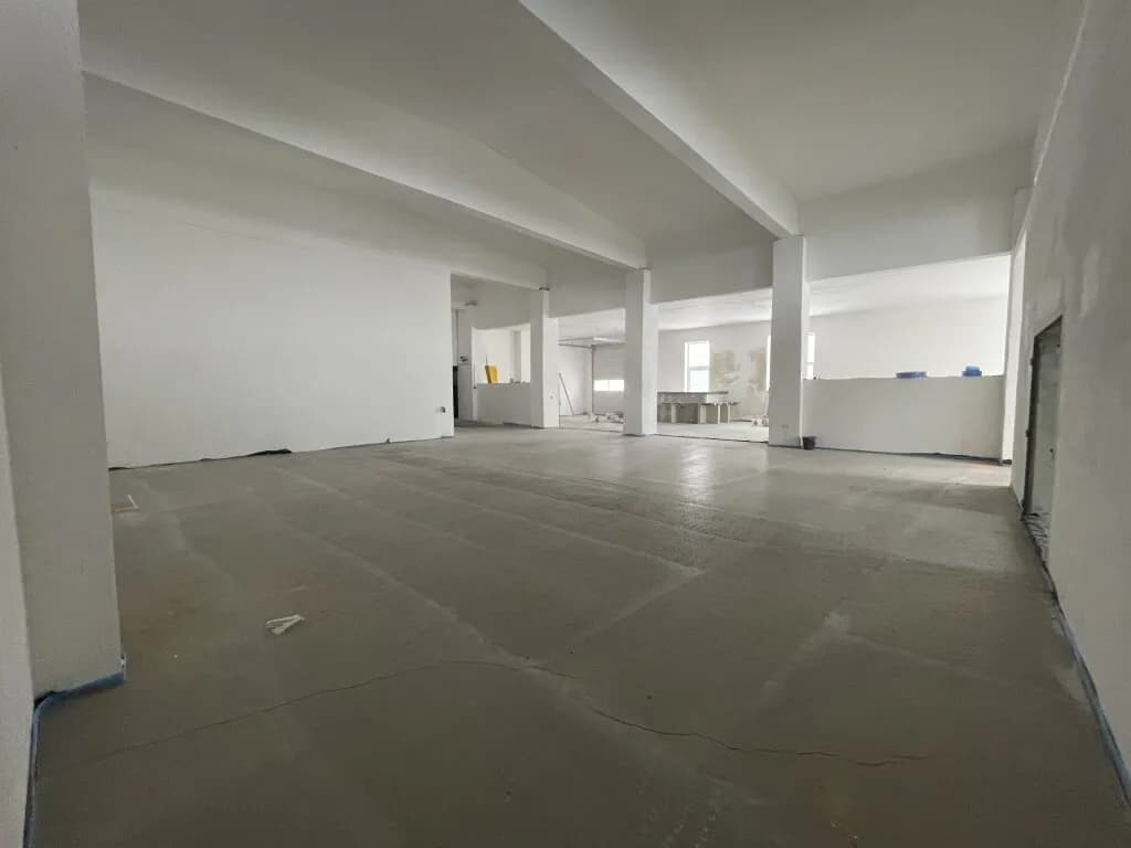 Gewerbeimmobilie mieten in Wiener Neustadt Land – 388 m², € 3.119 – Bild 2 von 16