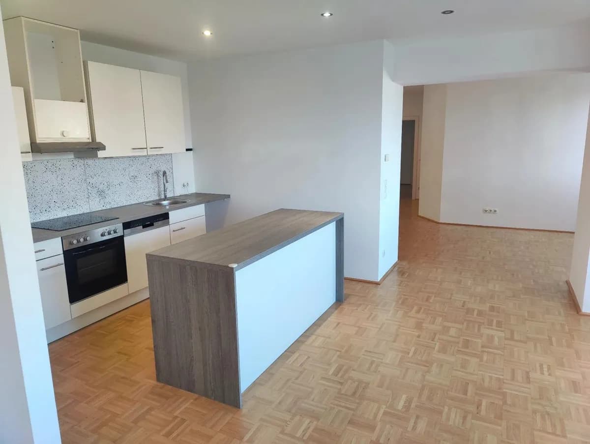 4-Zimmer-Wohnung mieten in Linz – 116 m², € 1.397 – Bild 2 von 13