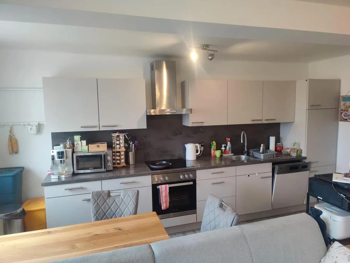 2-Zimmer-Wohnung mieten in Linz – 65 m², € 815 – Bild 2 von 8