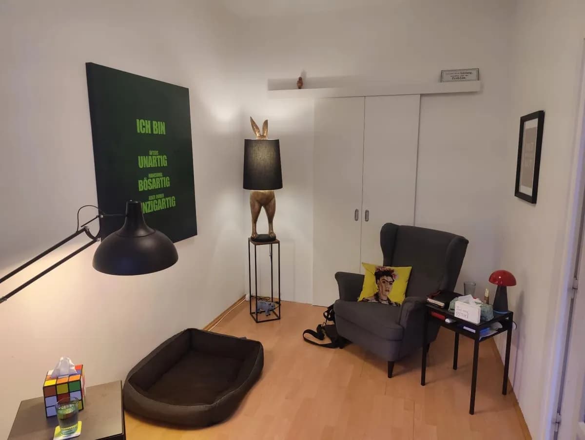 2-Zimmer-Gewerbeimmobilie mieten in Linz – 48 m², € 537 – Bild 2 von 7
