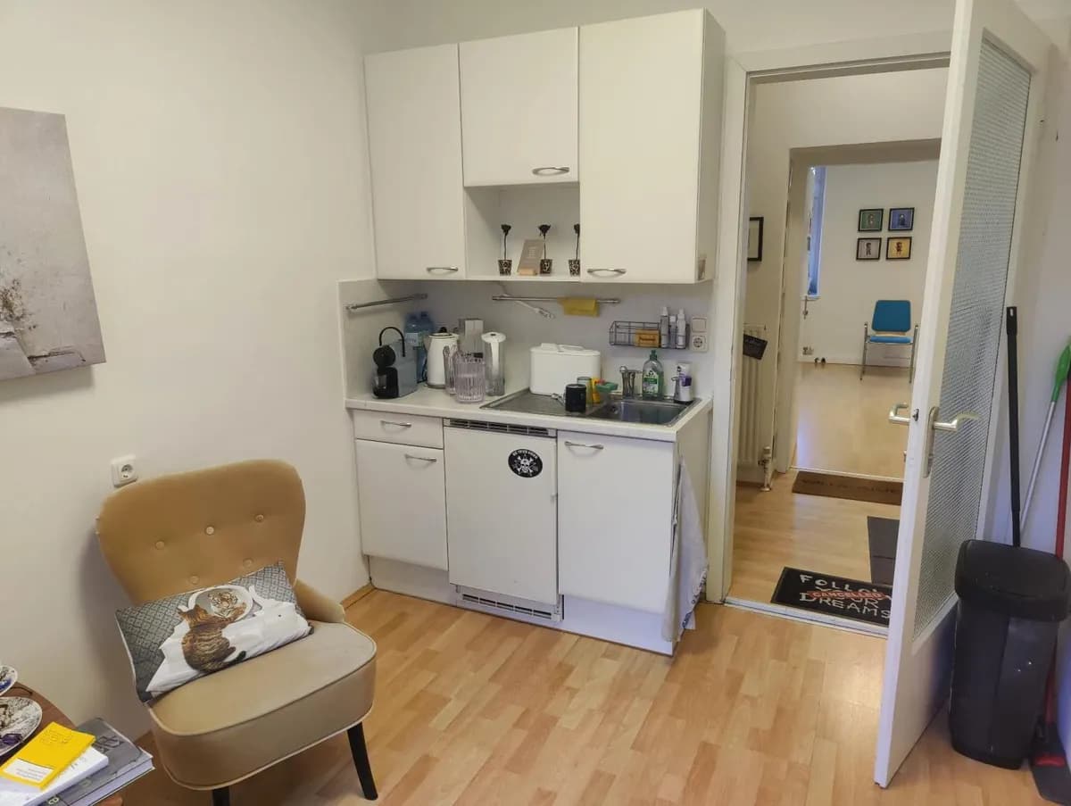 2-Zimmer-Gewerbeimmobilie mieten in Linz – 48 m², € 537 – Bild 6 von 7