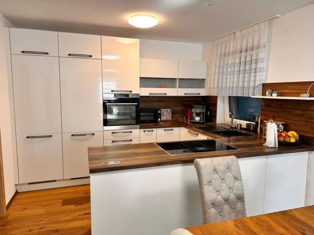 8-Zimmer-Haus kaufen in Ried im Innkreis – 190 m², € 629.900 – Bild 3 von 23