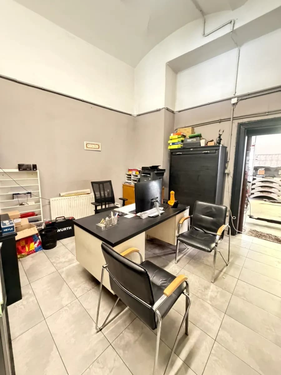 Gewerbeimmobilie mieten in Wien – 200 m², € 3.800 – Bild 1 von 7