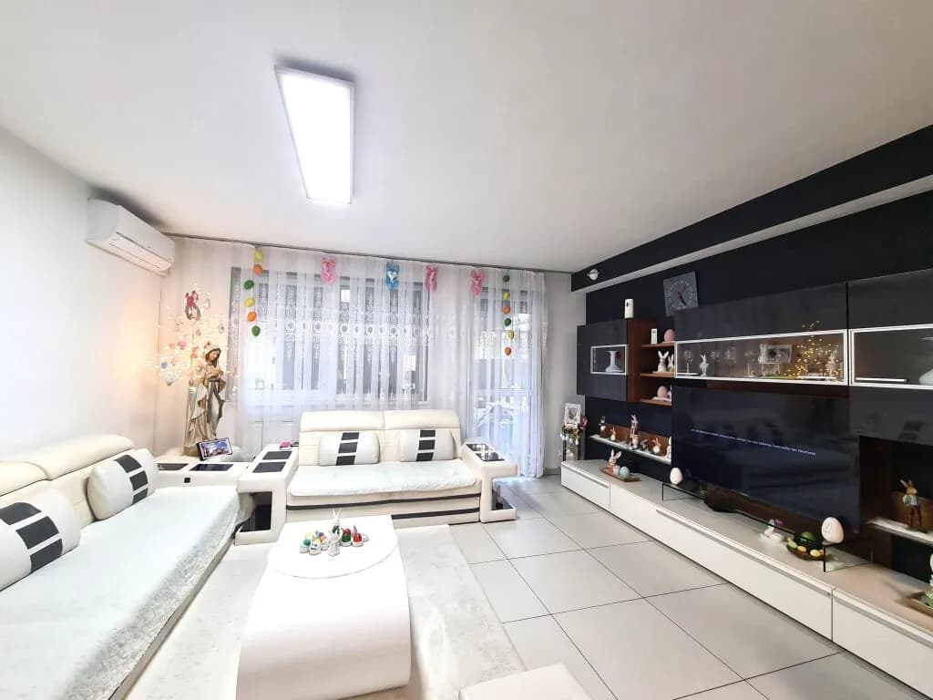 5-Zimmer-Haus kaufen in Neunkirchen – 130 m², € 395.000 – Bild 4 von 23