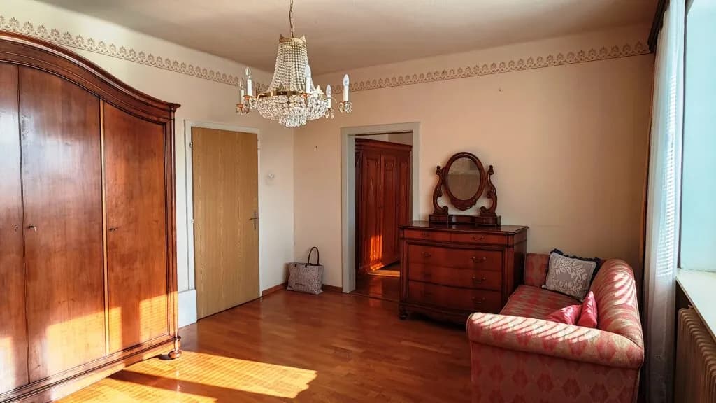 5-Zimmer-Haus mieten in Neunkirchen – 168 m², € 1.500 – Bild 10 von 23