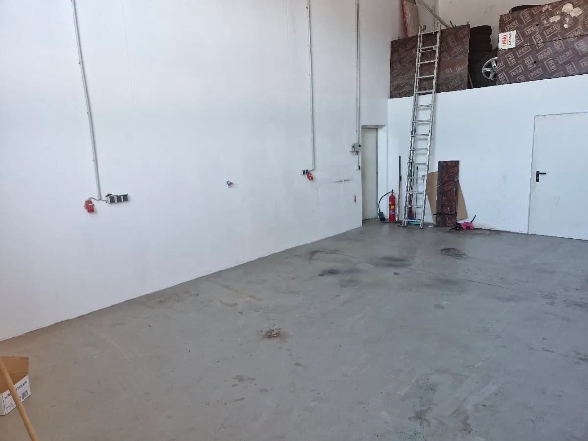 Gewerbeimmobilie mieten in Sankt Pölten – 42 m², € 550