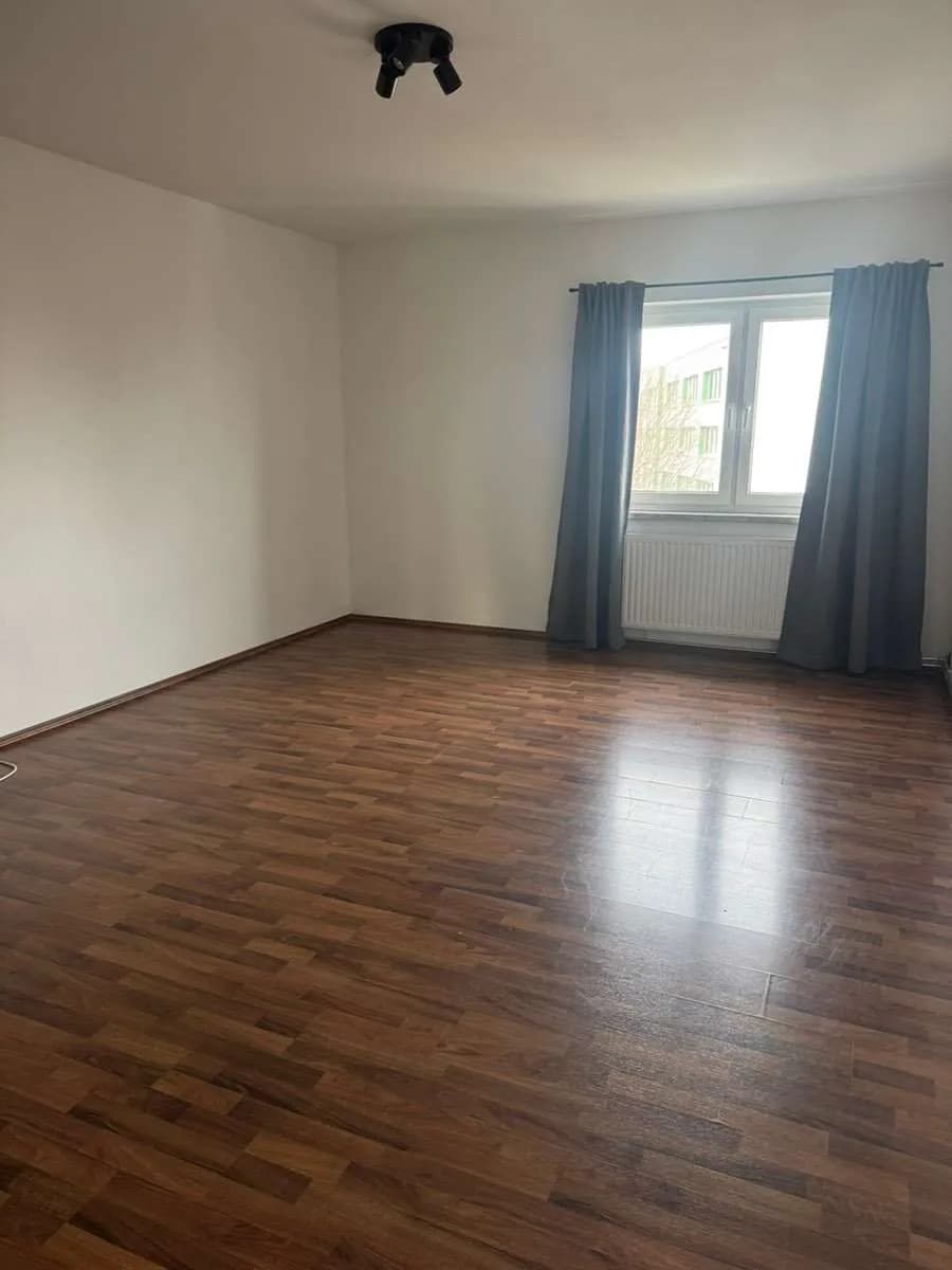 3-Zimmer-Wohnung mieten in Baden – 110 m², € 1.329 – Bild 2 von 12