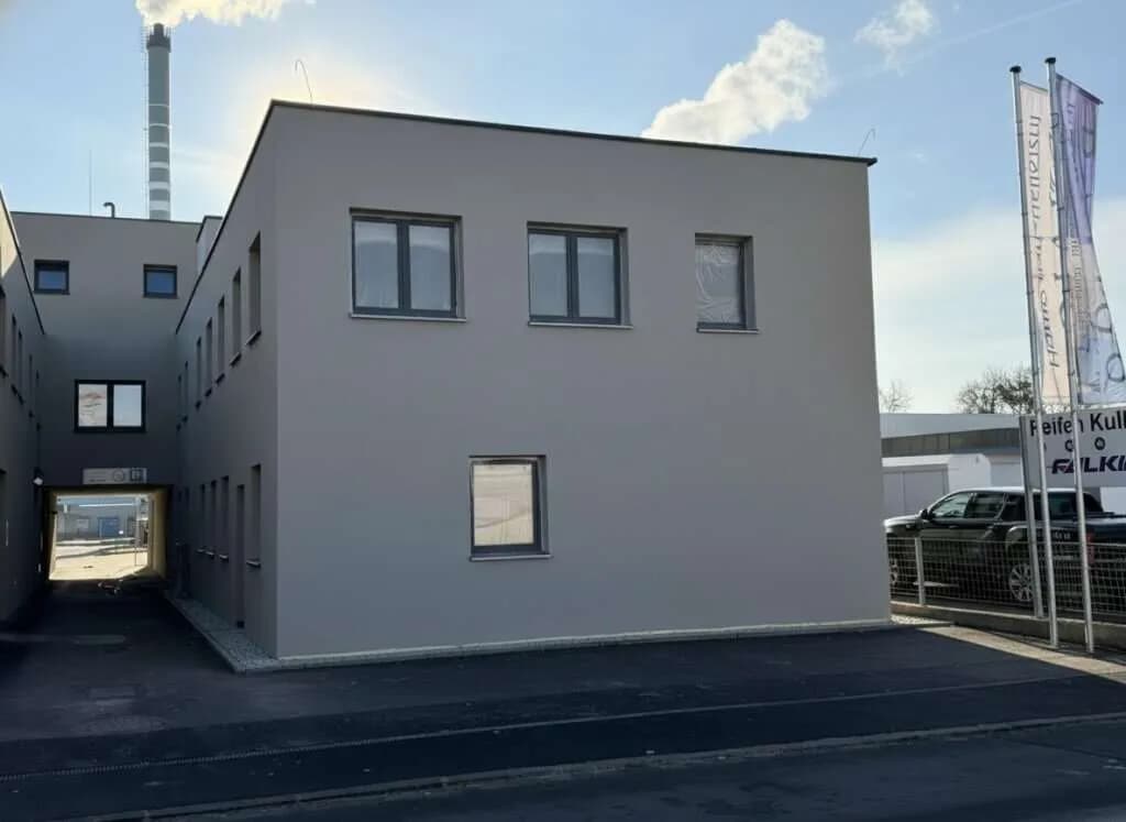 10-Zimmer-Gewerbeimmobilie mieten in Linz – 440 m², € 5.050 – Bild 2 von 15
