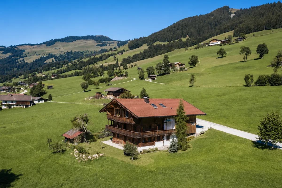 6-Zimmer-Wohnung mieten in Kitzbühel – 144 m², € 2.900 – Bild 2 von 12