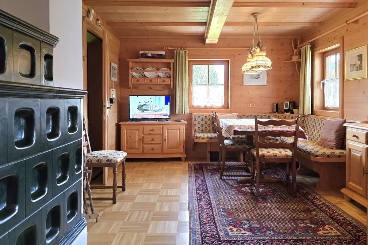 6-Zimmer-Wohnung mieten in Kitzbühel – 144 m², € 2.900 – Bild 3 von 12