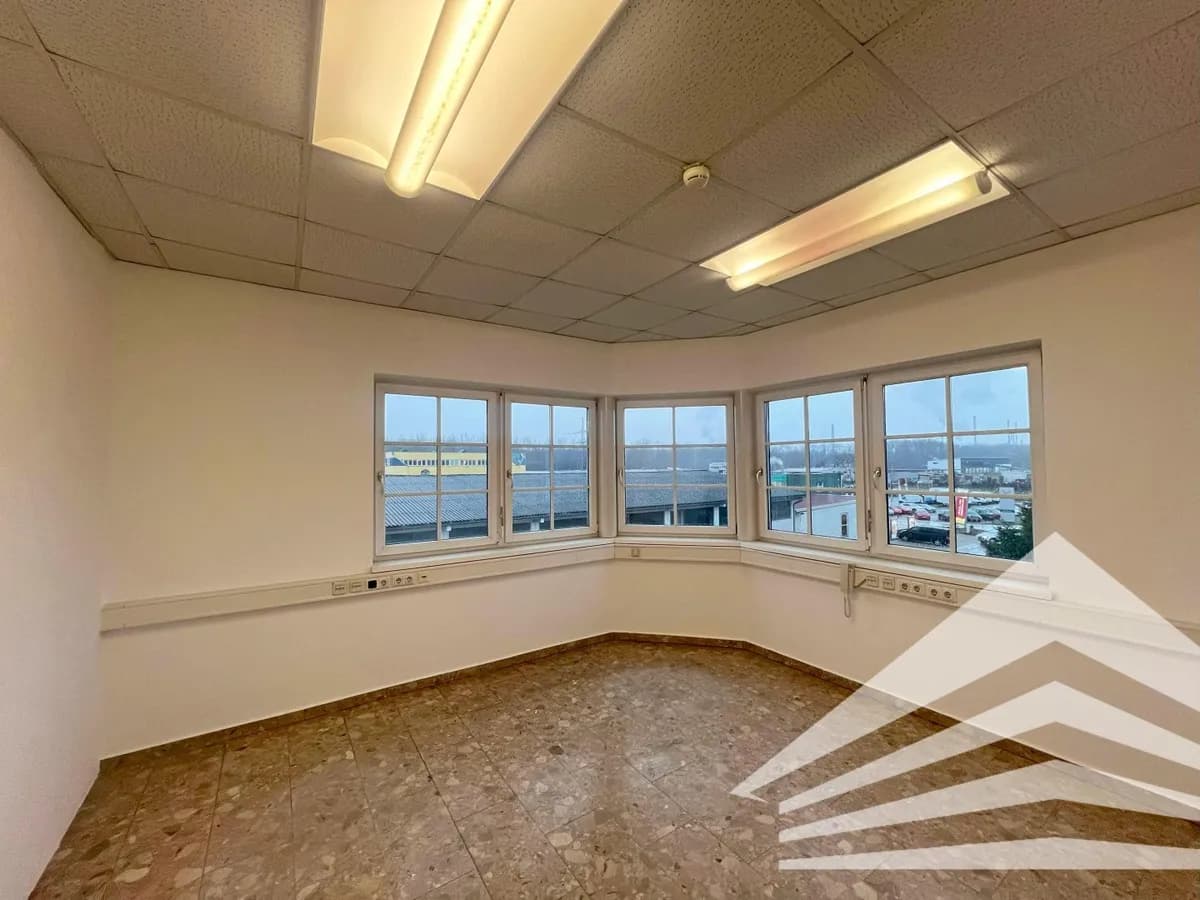 Gewerbeimmobilie mieten in Urfahr-Umgebung – 550 m², € 4.750 – Bild 2 von 10