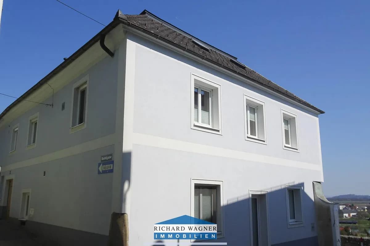 9-Zimmer-Haus kaufen in Linz Land – 328 m², € 590.000 – Bild 2 von 26