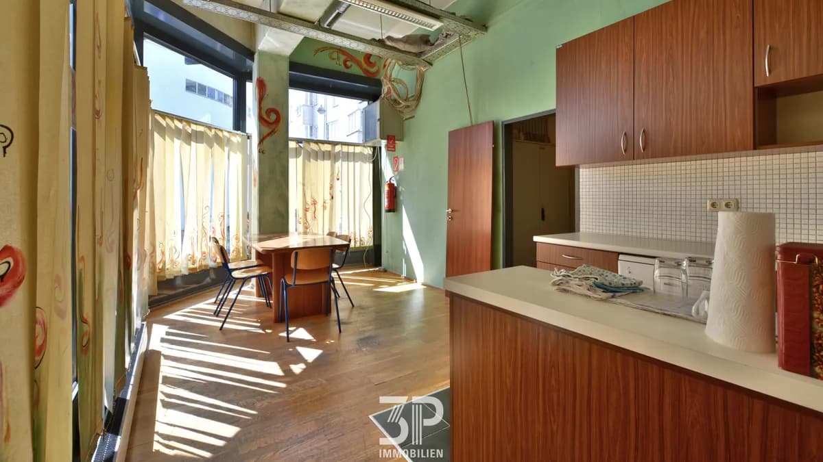 Gewerbeimmobilie mieten in Linz – 396 m², € 8 – Bild 3 von 5