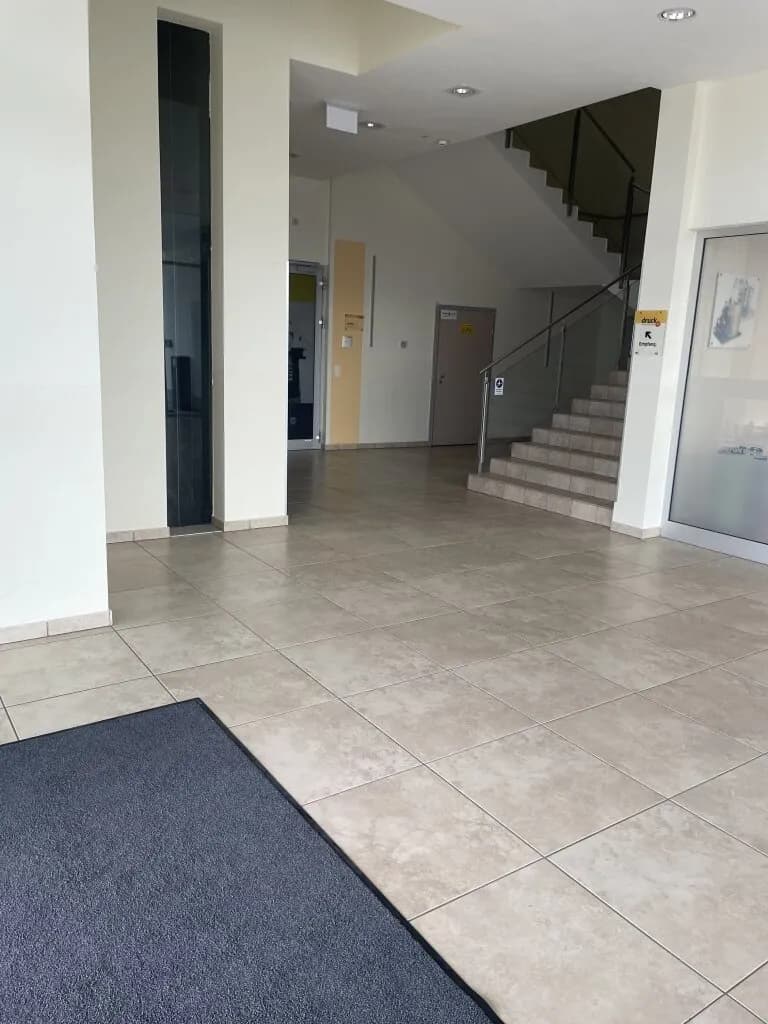 1-Zimmer-Gewerbeimmobilie mieten in Baden – 60 m², € 711 – Bild 3 von 7