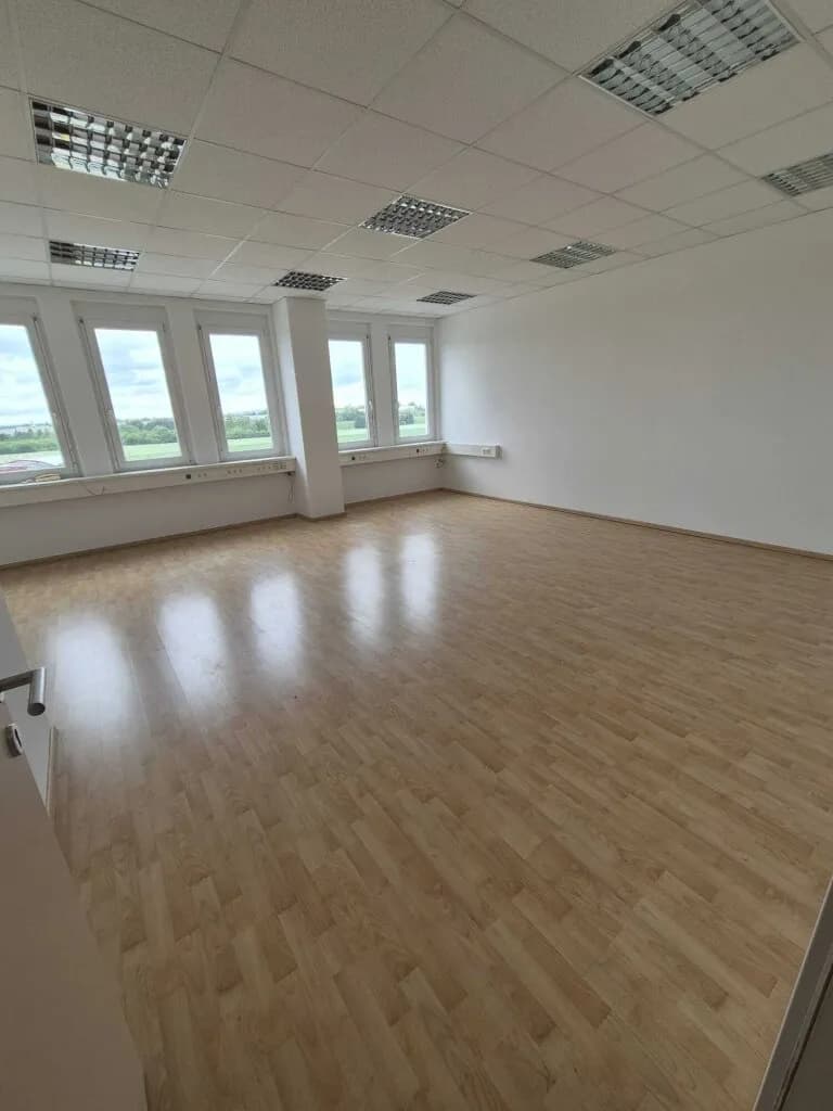 1-Zimmer-Gewerbeimmobilie mieten in Baden – 60 m², € 711 – Bild 5 von 7