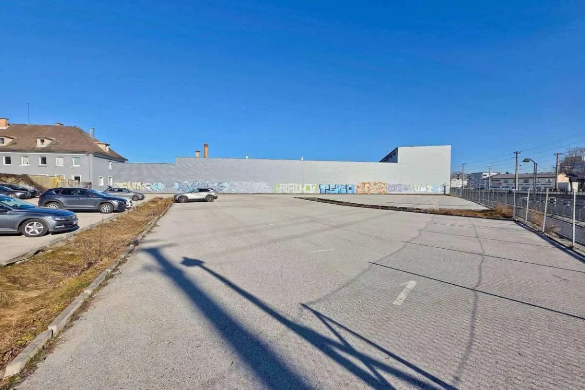 Immobilie mieten in Klagenfurt – 3 578 m², € 4.000 – Bild 2 von 7