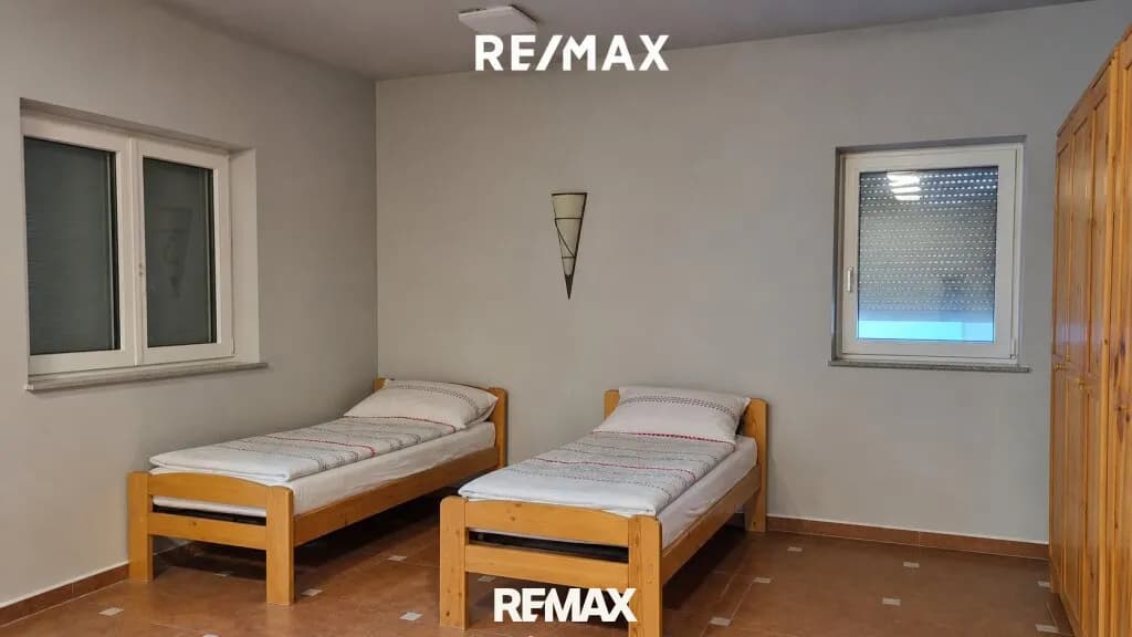 9-Zimmer-Gewerbeimmobilie kaufen in Vöcklabruck – 157 m² – Bild 14 von 26