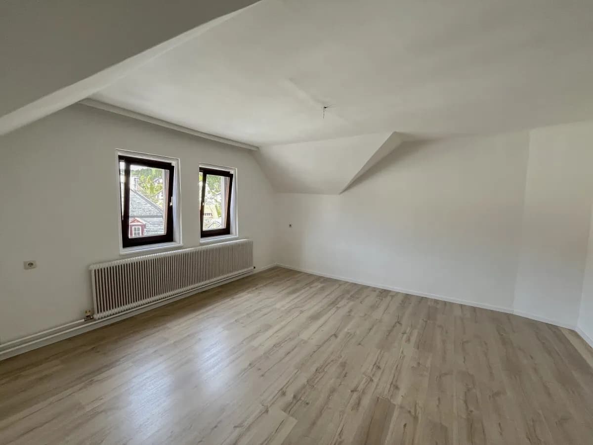 1-Zimmer-Wohnung mieten in Neunkirchen – 49 m², € 645