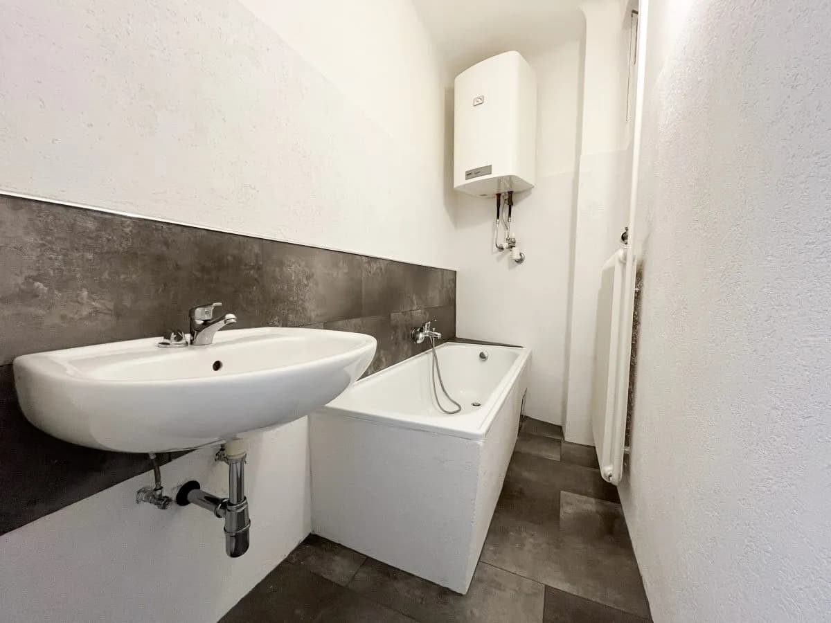 1-Zimmer-Wohnung mieten in Neunkirchen – 49 m², € 645 – Bild 2 von 17