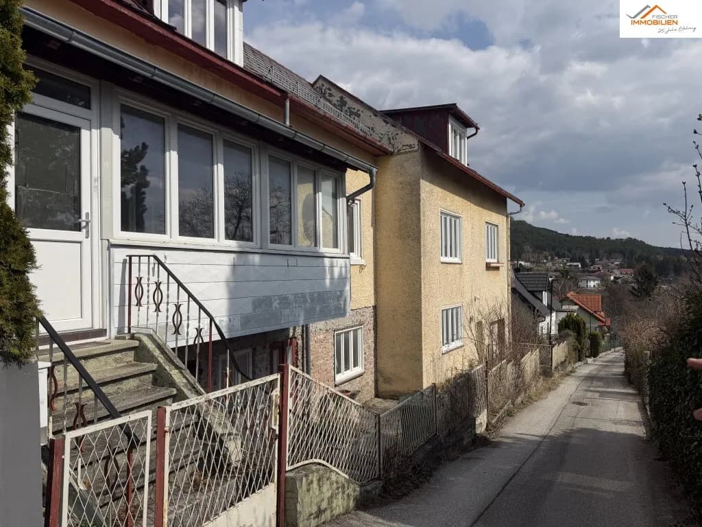 Haus kaufen in Neunkirchen – 247 m², € 95.000