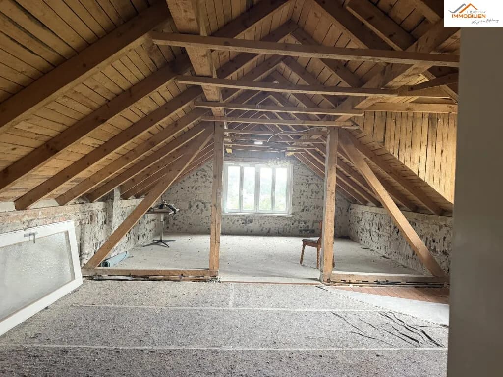Haus kaufen in Neunkirchen – 247 m², € 95.000 – Bild 2 von 5