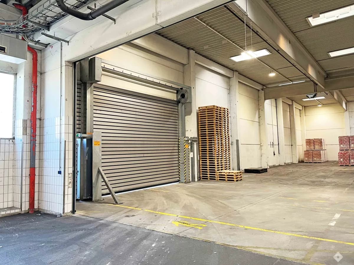 Gewerbeimmobilie mieten in Salzburg Stadt – 10 355 m², € 73.370 – Bild 3 von 9