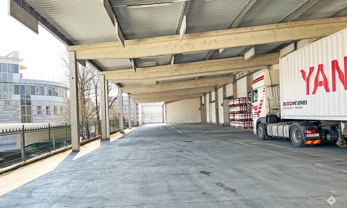 Gewerbeimmobilie mieten in Salzburg Stadt – 10 355 m², € 73.370 – Bild 8 von 9